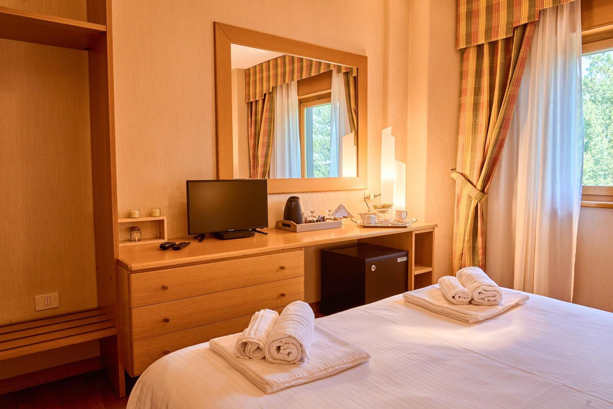 Hotel Camigliatello Camigliatello Silano Eksteriør billede